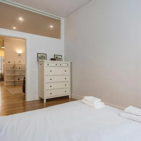 Elegant 2Bdr Flat In Historic Baixa By Lovelystay-3